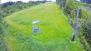 Skiareál Troják - Kamera u nástupu na vlek svah A - 12.6.2026 v 15:20 Skiareál Troják - Kamera u nástupu na vlek svah A - 12.6.2026 v 15:20