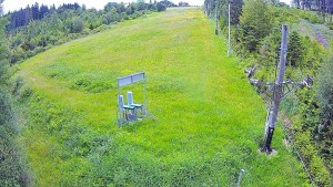 Skiareál Troják - Kamera u nástupu na vlek svah A - 12.6.2026 v 15:35 Skiareál Troják - Kamera u nástupu na vlek svah A - 12.6.2026 v 15:35