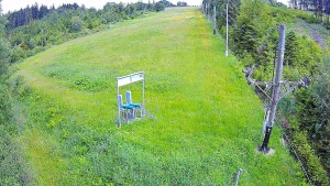 Skiareál Troják - Kamera u nástupu na vlek svah A - 12.6.2026 v 15:50 Skiareál Troják - Kamera u nástupu na vlek svah A - 12.6.2026 v 15:50