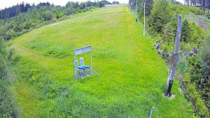 Skiareál Troják - Kamera u nástupu na vlek svah A - 12.6.2026 v 18:15 Skiareál Troják - Kamera u nástupu na vlek svah A - 12.6.2026 v 18:15
