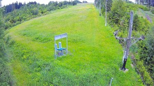 Skiareál Troják - Kamera u nástupu na vlek svah A - 12.6.2026 v 18:20 Skiareál Troják - Kamera u nástupu na vlek svah A - 12.6.2026 v 18:20