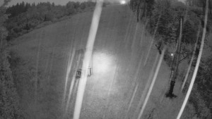 Skiareál Troják - Kamera u nástupu na vlek svah A - 13.6.2026 v 04:00 Skiareál Troják - Kamera u nástupu na vlek svah A - 13.6.2026 v 04:00