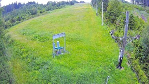 Skiareál Troják - Kamera u nástupu na vlek svah A - 13.6.2026 v 12:25 Skiareál Troják - Kamera u nástupu na vlek svah A - 13.6.2026 v 12:25