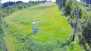 Skiareál Troják - Kamera u nástupu na vlek svah A - 13.6.2026 v 13:10 Skiareál Troják - Kamera u nástupu na vlek svah A - 13.6.2026 v 13:10