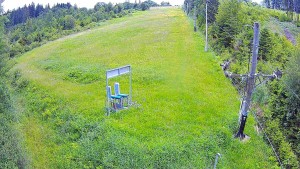 Skiareál Troják - Kamera u nástupu na vlek svah A - 13.6.2026 v 13:20 Skiareál Troják - Kamera u nástupu na vlek svah A - 13.6.2026 v 13:20