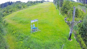Skiareál Troják - Kamera u nástupu na vlek svah A - 13.6.2026 v 14:10 Skiareál Troják - Kamera u nástupu na vlek svah A - 13.6.2026 v 14:10