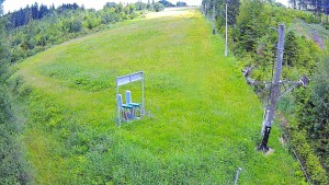 Skiareál Troják - Kamera u nástupu na vlek svah A - 13.6.2026 v 14:20 Skiareál Troják - Kamera u nástupu na vlek svah A - 13.6.2026 v 14:20