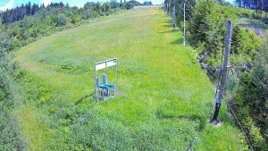 Skiareál Troják - Kamera u nástupu na vlek svah A - 13.6.2026 v 14:25 Skiareál Troják - Kamera u nástupu na vlek svah A - 13.6.2026 v 14:25