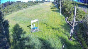Skiareál Troják - Kamera u nástupu na vlek svah A - 13.6.2026 v 17:55 Skiareál Troják - Kamera u nástupu na vlek svah A - 13.6.2026 v 17:55