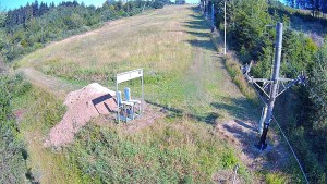 Skigebiet Troják - Kamera am Lift-Einstiegsbereich, Piste A - 31.7.2026 v 16:55 Skigebiet Troják - Kamera am Lift-Einstiegsbereich, Piste A - 31.7.2026 v 16:55