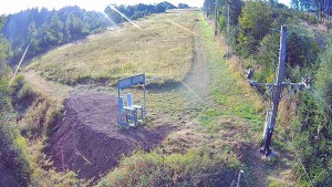 Skiareál Troják - Kamera u nástupu na vlek svah A - 24.8.2026 v 07:55 Skiareál Troják - Kamera u nástupu na vlek svah A - 24.8.2026 v 07:55