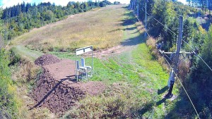 Skigebiet Troják - Kamera am Lift-Einstiegsbereich, Piste A - 15.9.2026 v 12:55 Skigebiet Troják - Kamera am Lift-Einstiegsbereich, Piste A - 15.9.2026 v 12:55