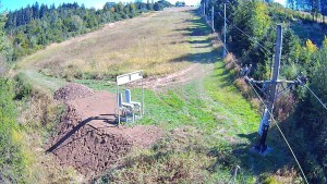 Skigebiet Troják - Kamera am Lift-Einstiegsbereich, Piste A - 15.9.2026 v 13:55 Skigebiet Troják - Kamera am Lift-Einstiegsbereich, Piste A - 15.9.2026 v 13:55