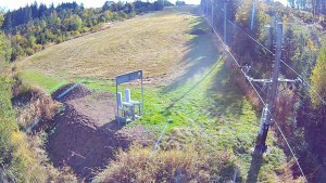 Skiareál Troják - Kamera u nástupu na vlek svah A - 9.10.2026 v 10:55 Skiareál Troják - Kamera u nástupu na vlek svah A - 9.10.2026 v 10:55