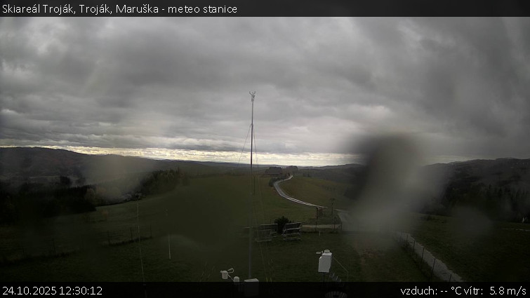 Skiareál Troják - Troják, Maruška - meteo stanice - 24.10.2025 v 12:30 Skiareál Troják - Troják, Maruška - meteo stanice - 24.10.2025 v 12:30
