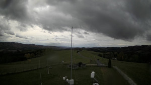 Skiareál Troják - Troják, Maruška - meteo stanice - 28.10.2025 v 13:20 Skiareál Troják - Troják, Maruška - meteo stanice - 28.10.2025 v 13:20