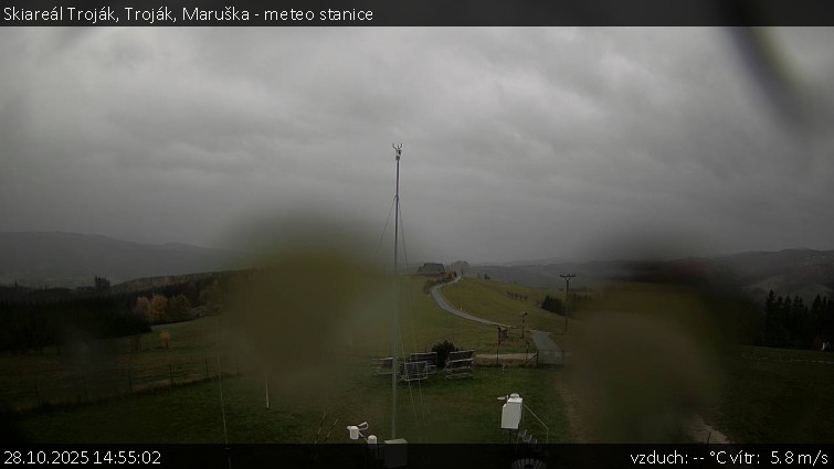 Skiareál Troják - Troják, Maruška - meteo stanice - 28.10.2025 v 14:55 Skiareál Troják - Troják, Maruška - meteo stanice - 28.10.2025 v 14:55