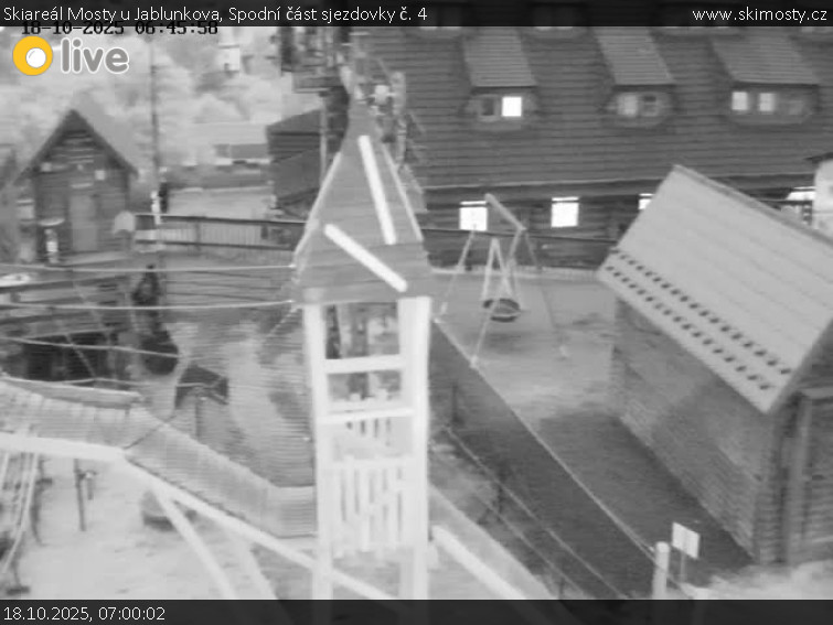 Skiareál Mosty u Jablunkova - Spodní část sjezdovky č. 4 - 18.10.2025 v 07:00 Skiareál Mosty u Jablunkova - Spodní část sjezdovky č. 4 - 18.10.2025 v 07:00