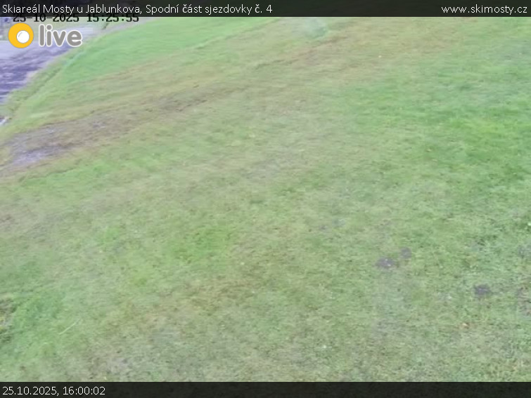 Skiareál Mosty u Jablunkova - Spodní část sjezdovky č. 4 - 25.10.2025 v 16:00 Skiareál Mosty u Jablunkova - Spodní část sjezdovky č. 4 - 25.10.2025 v 16:00