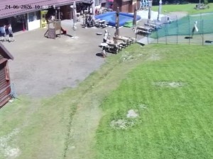 Ośrodek narciarski Mosty koło Jabłonkowa - Dolna część trasy narciarskiej nr 4 - 24.6.2026 v 11:00 Ośrodek narciarski Mosty koło Jabłonkowa - Dolna część trasy narciarskiej nr 4 - 24.6.2026 v 11:00