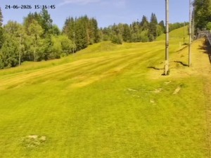 Ośrodek narciarski Mosty koło Jabłonkowa - Dolna część trasy narciarskiej nr 4 - 24.6.2026 v 16:00 Ośrodek narciarski Mosty koło Jabłonkowa - Dolna część trasy narciarskiej nr 4 - 24.6.2026 v 16:00