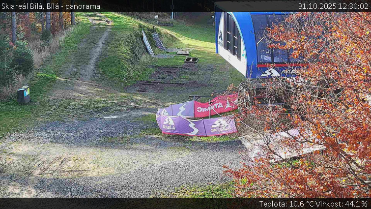 Skiareál Bílá - Bílá - panorama - 31.10.2025 v 12:30 Skiareál Bílá - Bílá - panorama - 31.10.2025 v 12:30