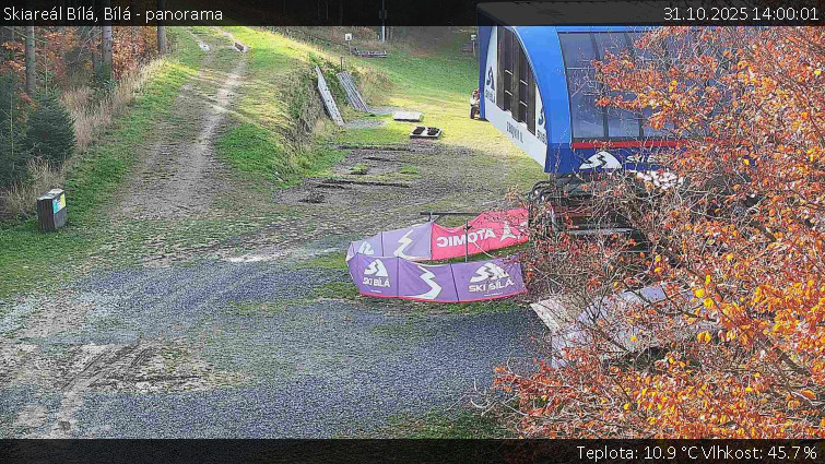 Skiareál Bílá - Bílá - panorama - 31.10.2025 v 14:00 Skiareál Bílá - Bílá - panorama - 31.10.2025 v 14:00