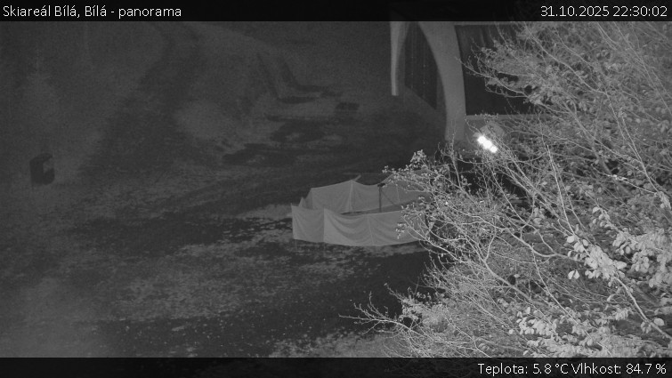 Skiareál Bílá - Bílá - panorama - 31.10.2025 v 22:30 Skiareál Bílá - Bílá - panorama - 31.10.2025 v 22:30