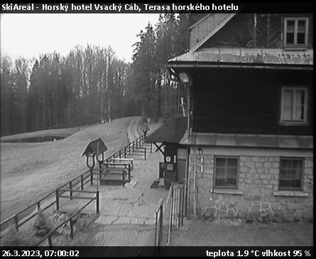 SkiAreál - Horský hotel Vsacký Cáb - Terasa horského hotelu - 26.3.2023 v 07:00
