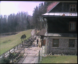SkiAreál - Horský hotel Vsacký Cáb - Terasa horského hotelu - 20.4.2023 v 10:00