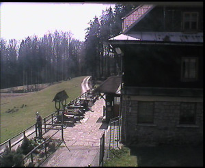 SkiAreál - Horský hotel Vsacký Cáb - Terasa horského hotelu - 22.4.2023 v 13:00