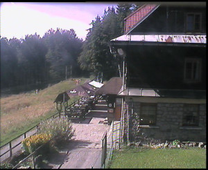 SkiAreál - Horský hotel Vsacký Cáb - Terasa horského hotelu - 13.8.2024 v 10:00 SkiAreál - Horský hotel Vsacký Cáb - Terasa horského hotelu - 13.8.2024 v 10:00