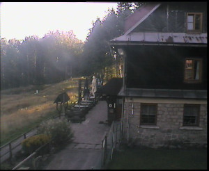 SkiAreál - Horský hotel Vsacký Cáb - Terasa horského hotelu - 13.8.2024 v 18:00 SkiAreál - Horský hotel Vsacký Cáb - Terasa horského hotelu - 13.8.2024 v 18:00