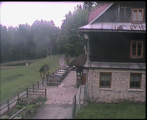 SkiAreál - Horský hotel Vsacký Cáb - Terasa horského hotelu - 7.5.2025 v 06:00 SkiAreál - Horský hotel Vsacký Cáb - Terasa horského hotelu - 7.5.2025 v 06:00