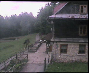 SkiAreál - Horský hotel Vsacký Cáb - Terasa horského hotelu - 7.5.2025 v 09:00 SkiAreál - Horský hotel Vsacký Cáb - Terasa horského hotelu - 7.5.2025 v 09:00