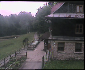 SkiAreál - Horský hotel Vsacký Cáb - Terasa horského hotelu - 7.5.2025 v 11:00 SkiAreál - Horský hotel Vsacký Cáb - Terasa horského hotelu - 7.5.2025 v 11:00