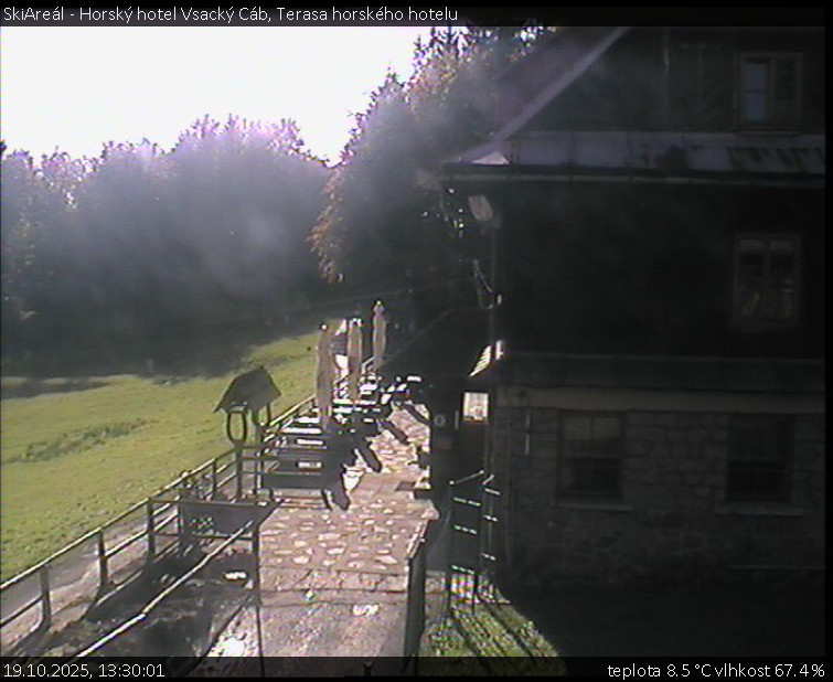 SkiAreál - Horský hotel Vsacký Cáb - Terasa horského hotelu - 19.10.2025 v 13:30 SkiAreál - Horský hotel Vsacký Cáb - Terasa horského hotelu - 19.10.2025 v 13:30