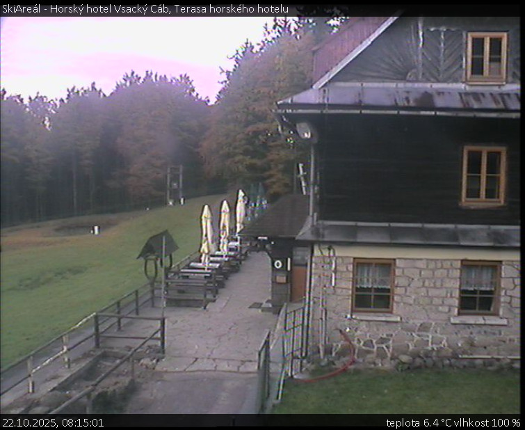 SkiAreál - Horský hotel Vsacký Cáb - Terasa horského hotelu - 22.10.2025 v 08:15 SkiAreál - Horský hotel Vsacký Cáb - Terasa horského hotelu - 22.10.2025 v 08:15