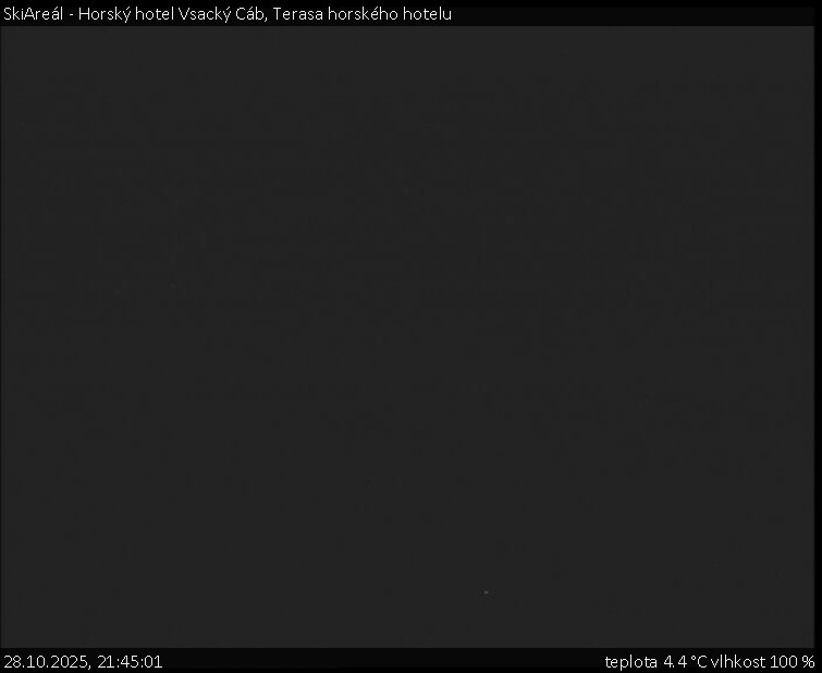 SkiAreál - Horský hotel Vsacký Cáb - Terasa horského hotelu - 28.10.2025 v 21:45 SkiAreál - Horský hotel Vsacký Cáb - Terasa horského hotelu - 28.10.2025 v 21:45