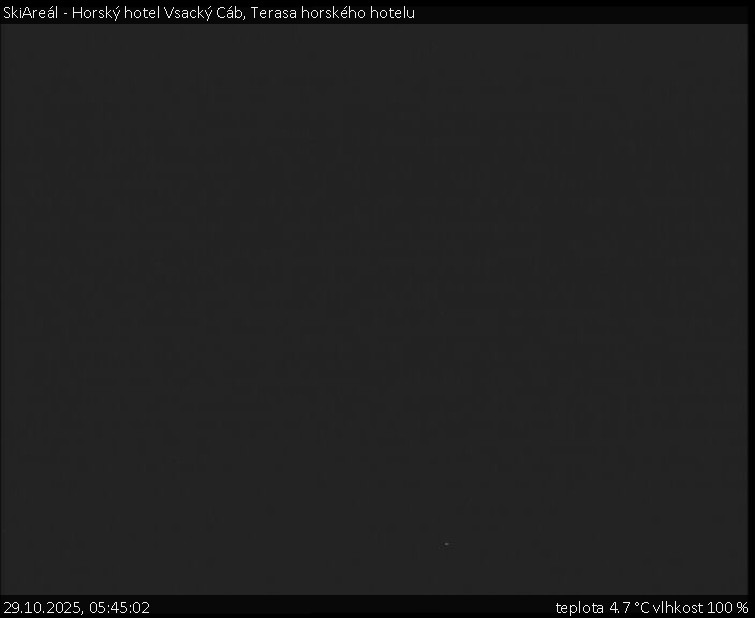 SkiAreál - Horský hotel Vsacký Cáb - Terasa horského hotelu - 29.10.2025 v 05:45 SkiAreál - Horský hotel Vsacký Cáb - Terasa horského hotelu - 29.10.2025 v 05:45