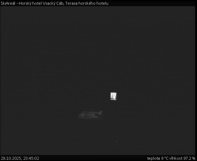 SkiAreál - Horský hotel Vsacký Cáb - Terasa horského hotelu - 29.10.2025 v 23:45 SkiAreál - Horský hotel Vsacký Cáb - Terasa horského hotelu - 29.10.2025 v 23:45