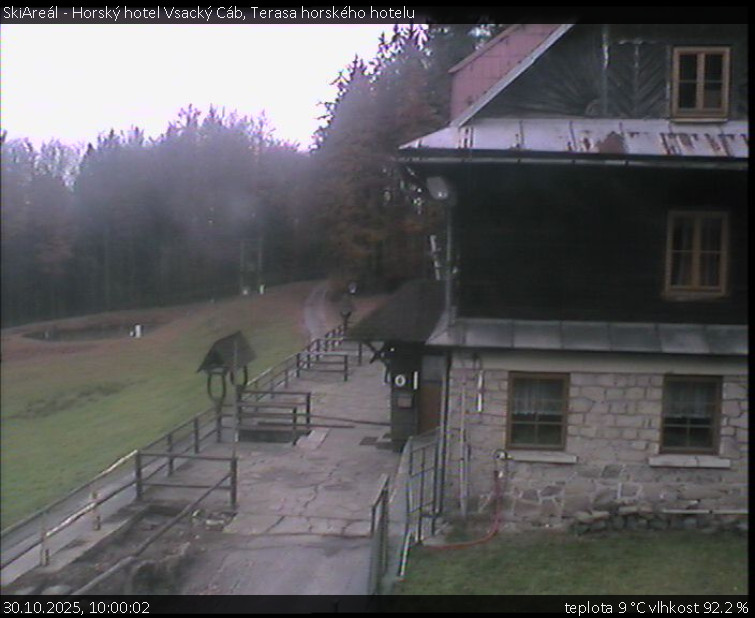 SkiAreál - Horský hotel Vsacký Cáb - Terasa horského hotelu - 30.10.2025 v 10:00 SkiAreál - Horský hotel Vsacký Cáb - Terasa horského hotelu - 30.10.2025 v 10:00