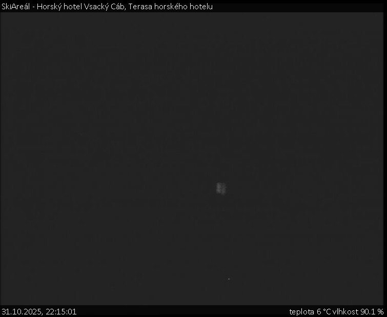 SkiAreál - Horský hotel Vsacký Cáb - Terasa horského hotelu - 31.10.2025 v 22:15 SkiAreál - Horský hotel Vsacký Cáb - Terasa horského hotelu - 31.10.2025 v 22:15