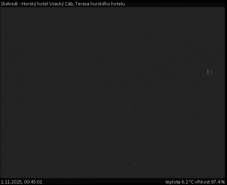 SkiAreál - Horský hotel Vsacký Cáb - Terasa horského hotelu - 1.11.2025 v 00:45 SkiAreál - Horský hotel Vsacký Cáb - Terasa horského hotelu - 1.11.2025 v 00:45