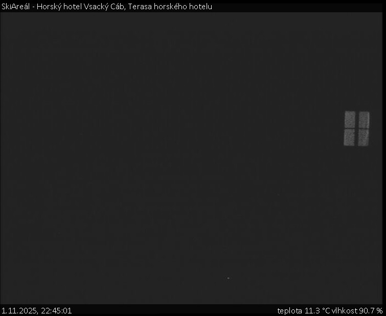 SkiAreál - Horský hotel Vsacký Cáb - Terasa horského hotelu - 1.11.2025 v 22:45 SkiAreál - Horský hotel Vsacký Cáb - Terasa horského hotelu - 1.11.2025 v 22:45