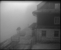 Terasa horského hotelu