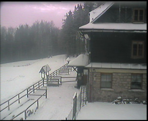 SkiAreál - Horský hotel Vsacký Cáb - Terasa horského hotelu - 7.1.2026 v 07:45 SkiAreál - Horský hotel Vsacký Cáb - Terasa horského hotelu - 7.1.2026 v 07:45