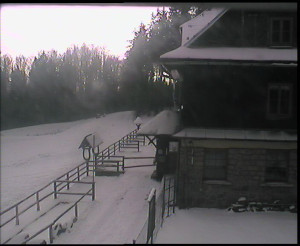 SkiAreál - Horský hotel Vsacký Cáb - Terasa horského hotelu - 7.1.2026 v 14:30 SkiAreál - Horský hotel Vsacký Cáb - Terasa horského hotelu - 7.1.2026 v 14:30