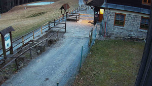 SkiAreál - Horský hotel Vsacký Cáb - Terasa horského hotelu - 9.3.2026 v 18:00 SkiAreál - Horský hotel Vsacký Cáb - Terasa horského hotelu - 9.3.2026 v 18:00