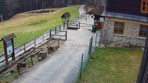 SkiAreál - Horský hotel Vsacký Cáb - Terasa horského hotelu - 8.4.2026 v 17:45 SkiAreál - Horský hotel Vsacký Cáb - Terasa horského hotelu - 8.4.2026 v 17:45